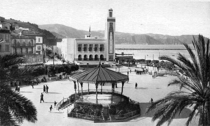 Place Marqu et Htel de ville