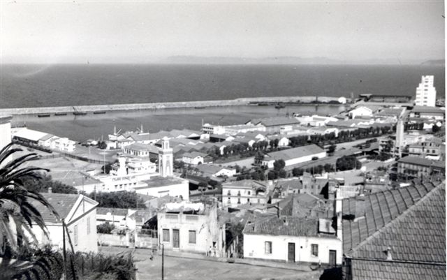 1959:Prise depuis la Place Cuvier-Au 1er plan:les zigzags