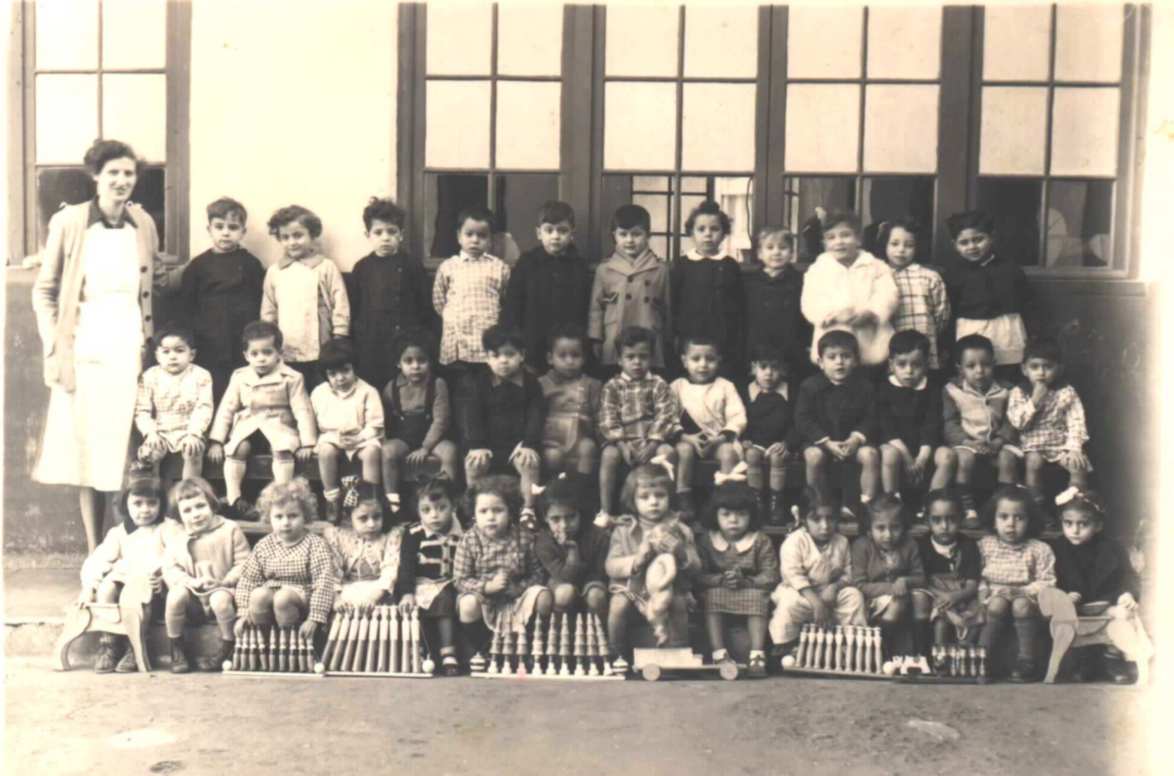 JJR:50-51 petite section A